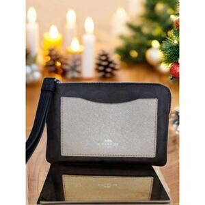 Coach Wristlet F22713 Brown Black Platinum Sig C Corner Zip